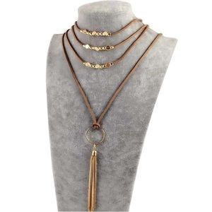 3 for $27 ❤️ Tassel pendant chocker necklace